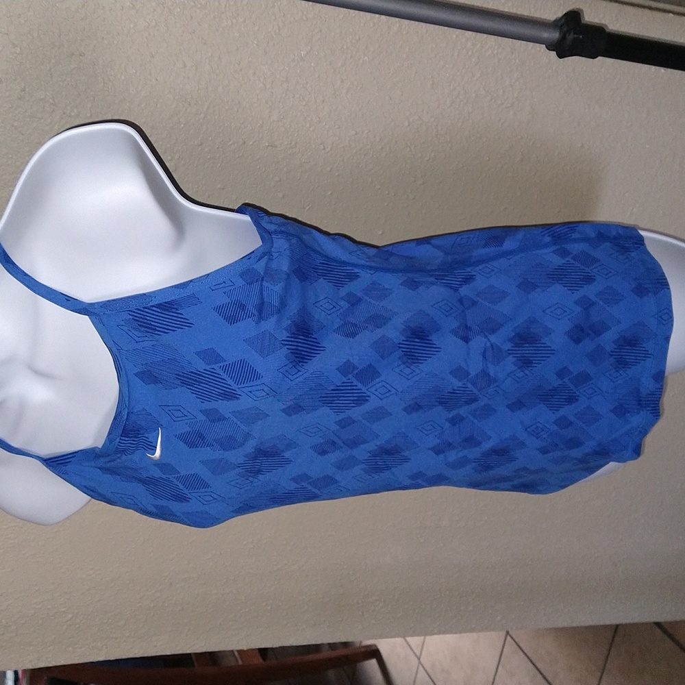 NWOT Nike DriFit Adjustable Straps Sports Tank